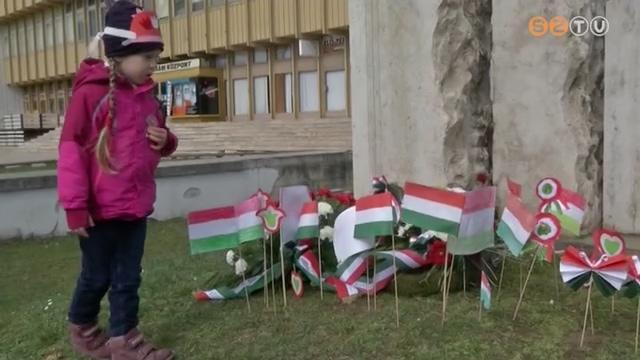 Idén sem ünnepelhettük hagyományos módon március 15.-ét a koronavírus-járvány miatt Idén sem ünnepelhettük hagyományos módon március 15.-ét a koronavírus-járvány miatt