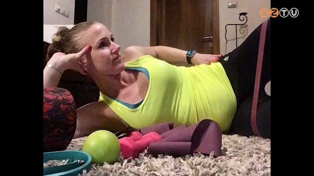 Otthon edz és tart edzést Marton Klára Otthon edz és tart edzést Marton Klára