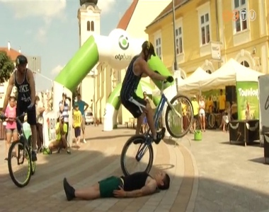 Ker�kp�ros bemutat�