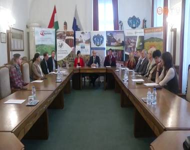 �l�nk�l� turizmus