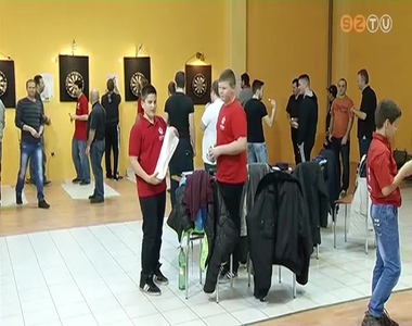 Elindult a v�rosi darts bajnoks�g