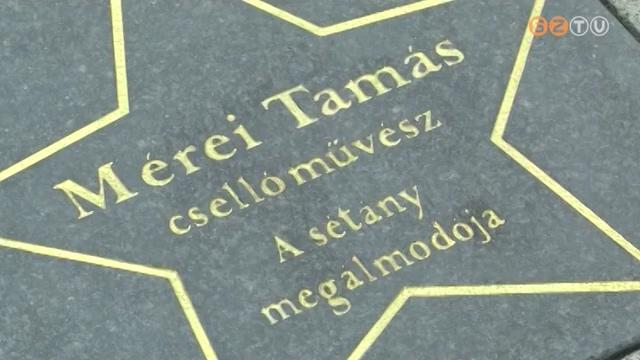 Csillagot kapott Mérei Tamás az Iseum előtti sétányon Csillagot kapott Mérei Tamás az Iseum előtti sétányon