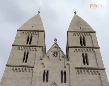 Teljesen fel�j�tj�k a J�ki templomot