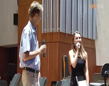 M�sorvezet�-casting az Iseumi Szabadt�ri J�t�kok el�tt