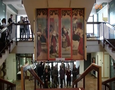 Magyar szenteket �br�zol� fot�kb�l ny�lt ki�ll�t�s a Bolyai-iskol�ban