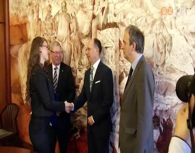 H�t fiatal vehetett �t Szombathely v�ros�t�l fels�fok� tanulm�nyaira sz�l� �szt�nd�jat