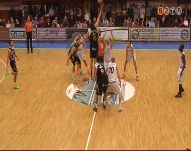 Szoros meccset nyert meg a Falco P�csett