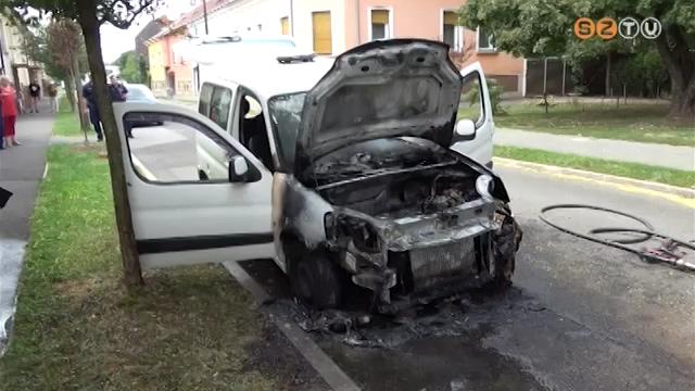 Lángolt az autó Lángolt az autó