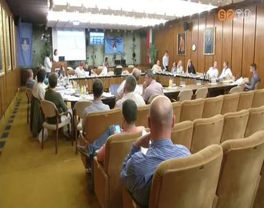 A gazdas�gi �s v�rosstrat�giai bizotts�g �l�s�vel kezd�d�tt a k�zgy�l�s el�tti munka