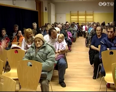 Kar�csonyi aj�nd�koz�s a Gyermekek H�z�ban