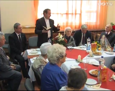 Elza n�ni 100. sz�let�snapja