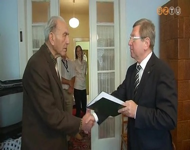 Otthon�ban k�sz�n�tte a 90 �ves Po�r Gyul�t Szombathely polg�rmestere