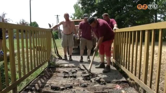 Megkezdődött a Saághy István utcai, rossz állapotú gyalogoshíd felújítása Megkezdődött a Saághy István utcai, rossz állapotú gyalogoshíd felújítása