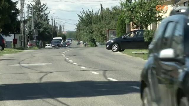 Túl sok az autó Zanaton, ingyenessé tennék az M86-ost a sárvári leágazóig Túl sok az autó Zanaton, ingyenessé tennék az M86-ost a sárvári leágazóig