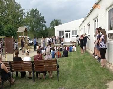 Elk�sz�lt a gy�ngy�sfalui di�kok �j eb�dl�je