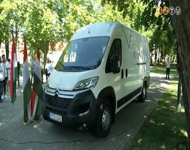 �tadt�k a hatodik korm�nyablak buszt a Vas megyei J�nosh�z�n