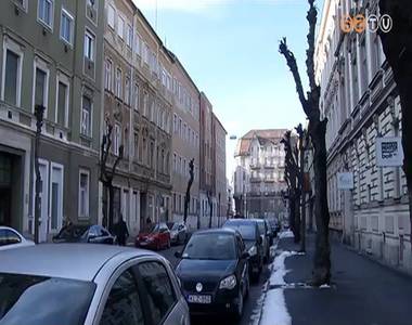 Kelend�ek a b�rlak�sok