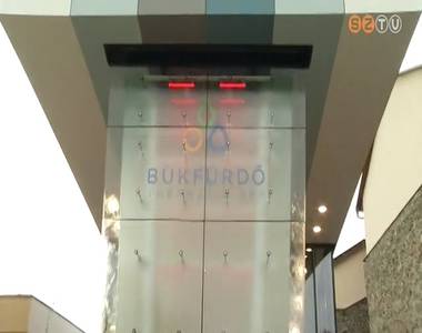 Meg�jult a b�ki f�rd� f�bej�rata