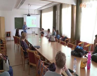 A magyar-�r kapcsolatokr�l hangzott el el�ad�s a Savaria Egyetemi K�zpontban