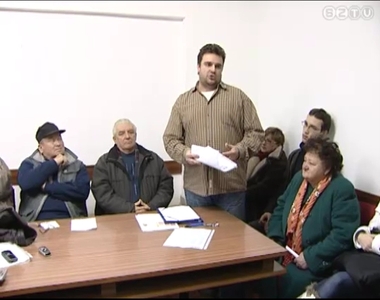 Lak�gy�l�s a Sz�rcsap� utc�ban: hitelb�l fizetik a g�zrekonstrukci�s munk�k k�lts�geit