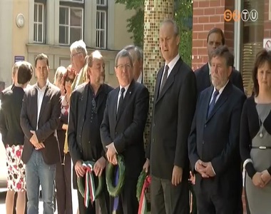 �tvenkilencedszer eml�kezett n�vad�j�ra a megyei k�rh�z