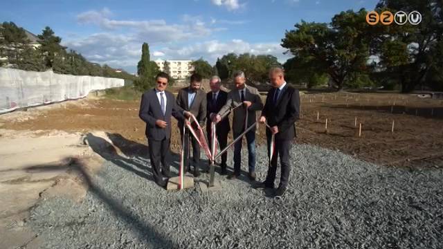 Letették az Egészségügyi Alapellátó Központ alapkövét Letették az Egészségügyi Alapellátó Központ alapkövét