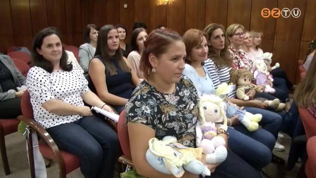 Bölcsődei szakemberek szakmai fejlesztése Szombethelyen Bölcsődei szakemberek szakmai fejlesztése Szombethelyen