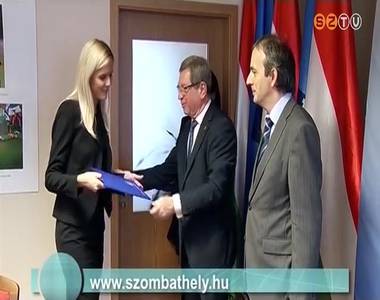 Szombathely visszav�r