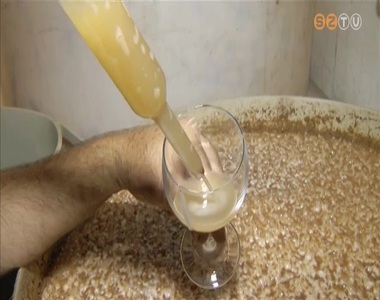 Óvatosan a mustgázzal! Óvatosan a mustgázzal!