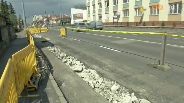 Várhatóan július végéig tart a héten megkezdett gázrekonstrukció a Hunyadi úton Várhatóan július végéig tart a héten megkezdett gázrekonstrukció a Hunyadi úton