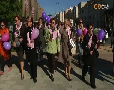 Séta az emlőrák és a nők elleni erőszak miatt Séta az emlőrák és a nők elleni erőszak miatt