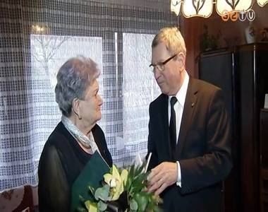 Sz�pkor� sz�let�snapost k�sz�nt�tt a polg�rmester