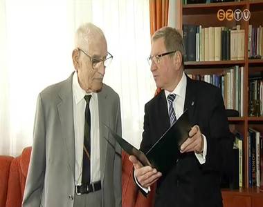 Sz�pkor�t k�sz�nt�tt a polg�rmester