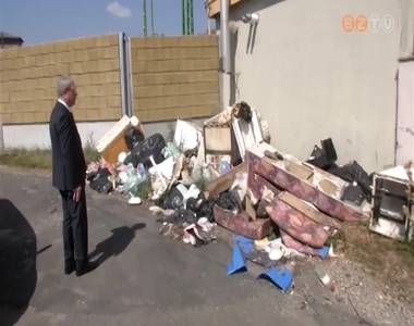 K�zmeghallgat�s ut�ni bej�r�s a Sas utc�ban