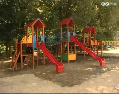 Fel�j�t�sok a Bar�ts�g �vod�ban �s a Zrinyi-iskol�ban