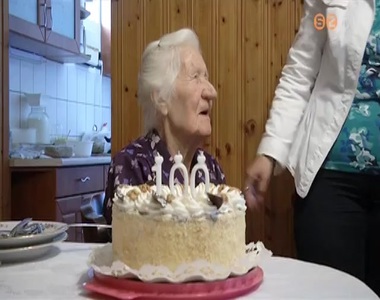 A száz esztendős Milisits Károlynét köszöntötték Nardán A száz esztendős Milisits Károlynét köszöntötték Nardán