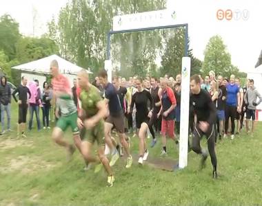 Extr�m terepfut� versenyt tartottak a h�tv�g�n
