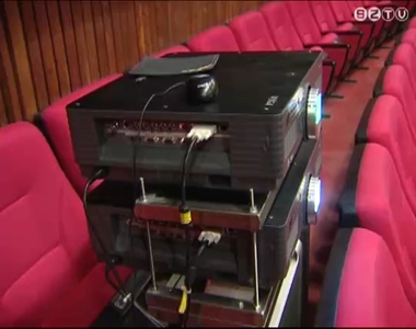 2012-ben mr 3D-s filmeket is tud majd vetteni a belvrosi mozi