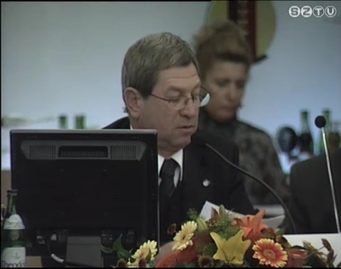 Csütörtökön 10 órától közgyűlés Csütörtökön 10 órától közgyűlés