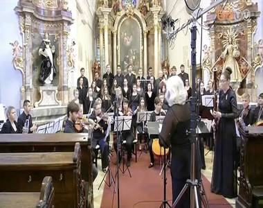 Egyh�zzenei m�vek csend�ltek fel