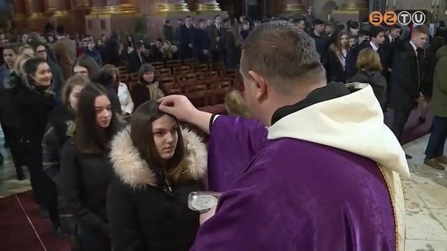 Hamvazó szerdával indul a negyven napos nagyböjt Hamvazó szerdával indul a negyven napos nagyböjt