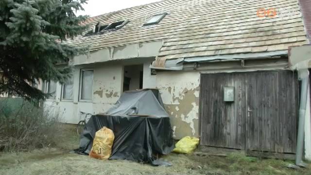 Problémák sorát veti fel a Nyárfa utca egyik házában felhalmozott hulladék Problémák sorát veti fel a Nyárfa utca egyik házában felhalmozott hulladék