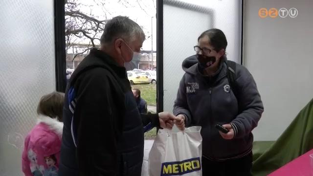 Karácsonyi adományokat osztottak a Joskar-Olán Karácsonyi adományokat osztottak a Joskar-Olán