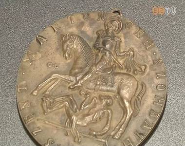 Bronz �rme Szent M�rton k�penymegoszt�sos jelent�vel