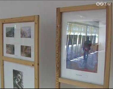 Pint�r B�lint Pillanatok c�m� ki�ll�t�sa a V�ci Mih�ly �ltal�nos Iskol�ban