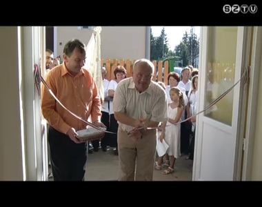 Felavatt�k a S�rga Liliom Alkot�- �s K�z�ss�gi h�zat N�raiban