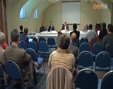 H�tf�n este folytat�dott a Pro Savaria �ltal kezdem�nyezett vitaf�rum-sorozat