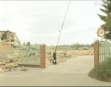 Els� fokon b�n�sek a k�szegi poszt�gy�r lerombol�i