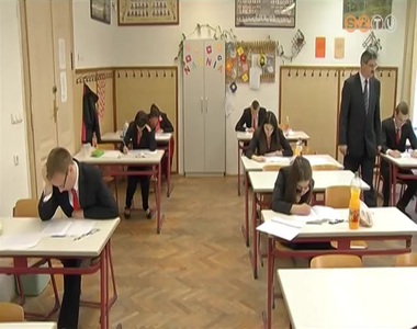 A magyar nyelv �s irodalom �r�sbelivel megkezd�dtek az idei �retts�gi vizsg�k