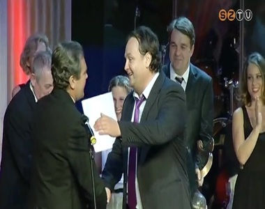 Sz�let�snapi g�la a We�res S�ndor Sz�nh�zban